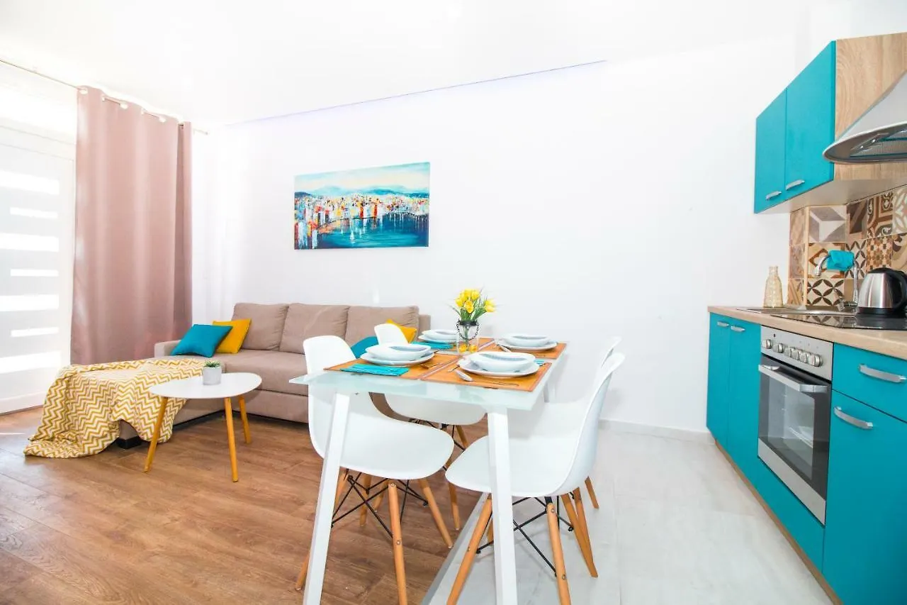 Blue Sun Apartments Kastela Croatia